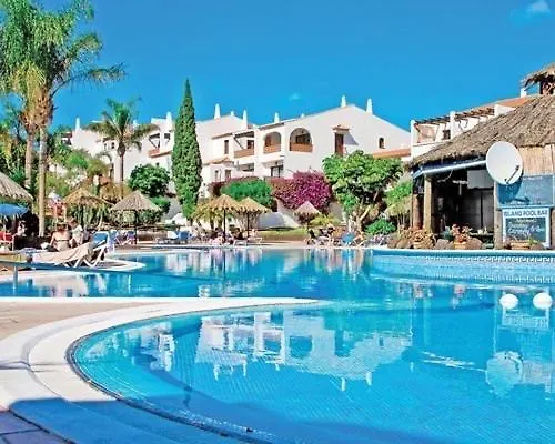 Beautiful 4 Bedroom House With Phenomenal Golf And Mountain Views San Miguel de Abona Hotel apartamentowy